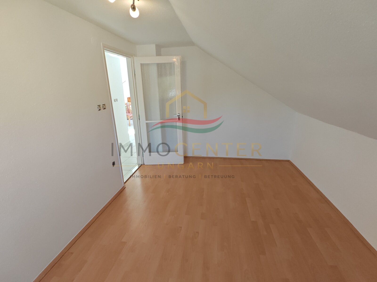 (AAA) Großes Landhaus mit Apartment & viel Staufläche, auch ideal für Handwerk oder Büro (HCM217-3) — Apartment