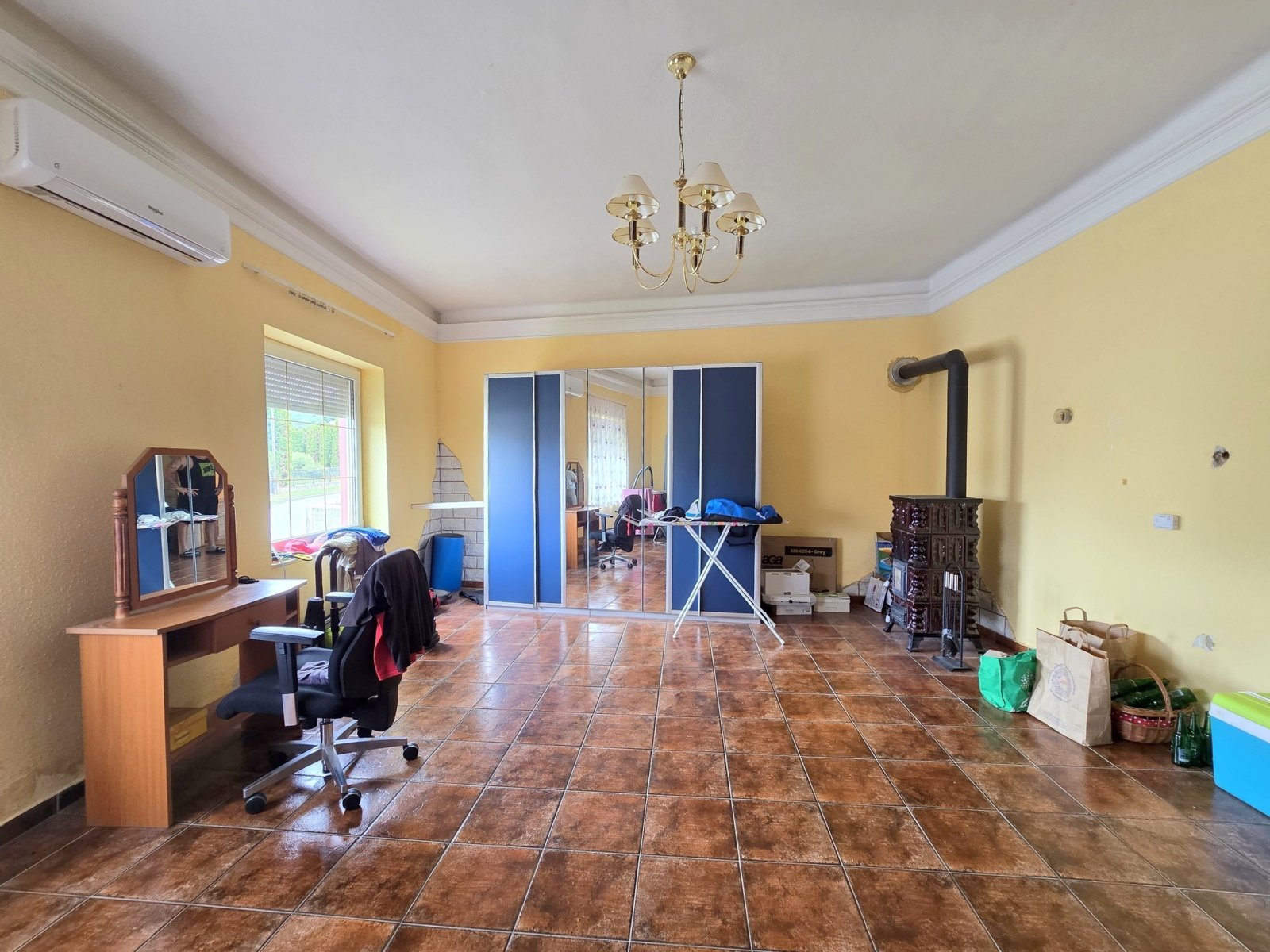 (BBA) Großes Familienhaus in schöner & ruhiger Lage (KK005-2)