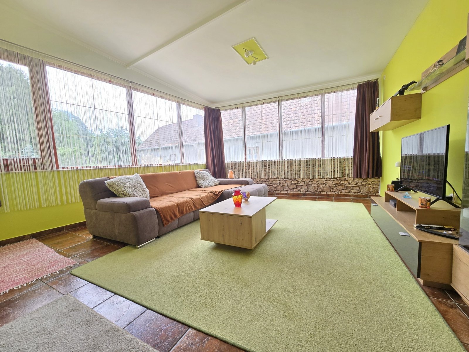 (BBA) Großes Familienhaus in schöner & ruhiger Lage (KK005-2)