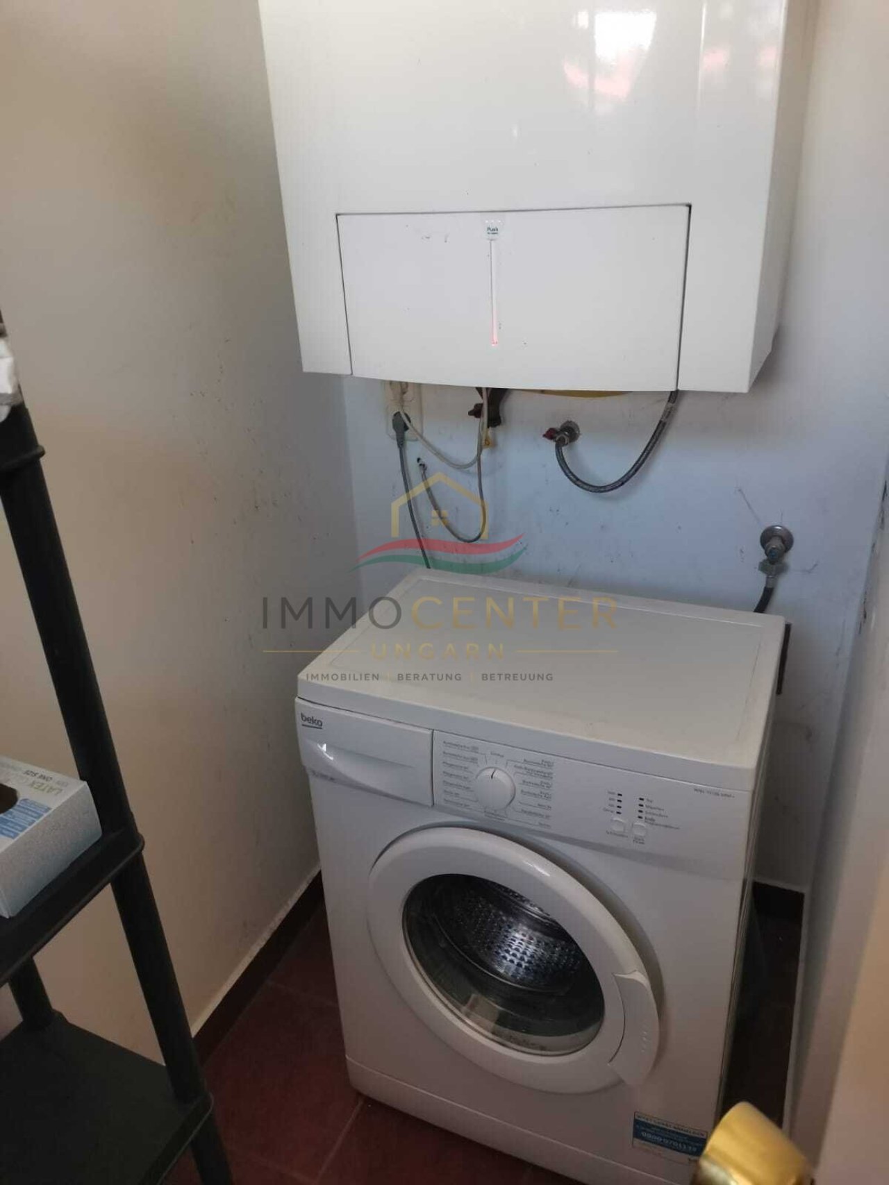 (AAA) Neuwertiges Landhaus mit Gästeappartment, Pool &amp; Caravan-Stellplätzen (CM064-G)