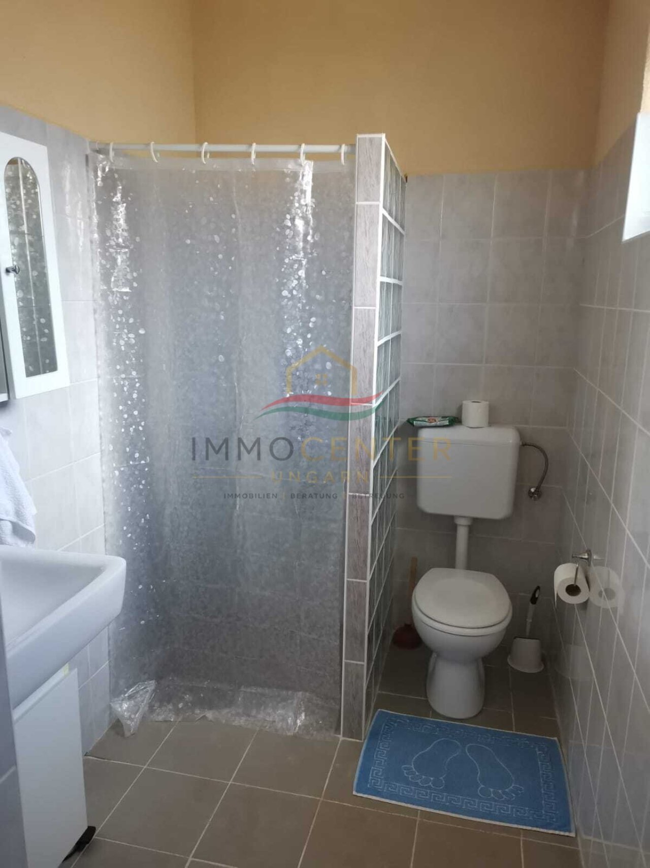 (AAA) Neuwertiges Landhaus mit Gästeappartment, Pool &amp; Caravan-Stellplätzen (CM064-G)