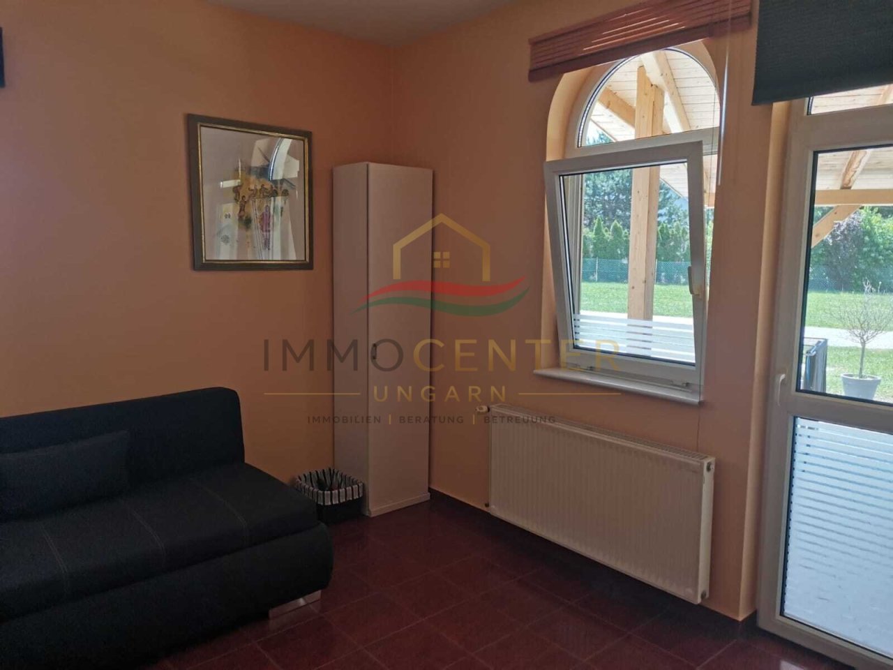 (AAA) Neuwertiges Landhaus mit Gästeappartment, Pool &amp; Caravan-Stellplätzen (CM064-G)