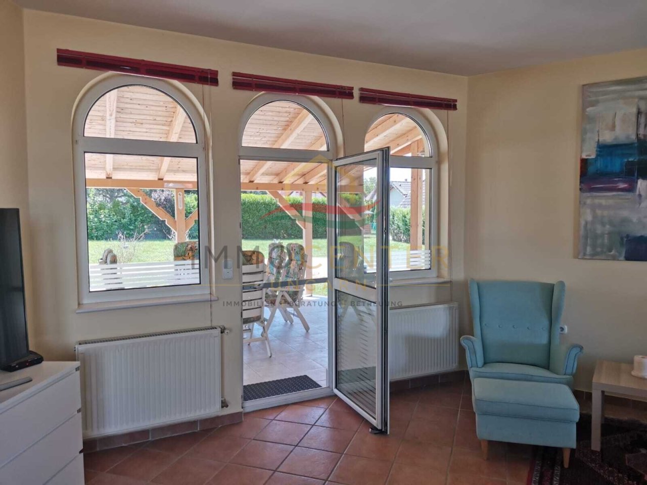 (AAA) Neuwertiges Landhaus mit Gästeappartment, Pool &amp; Caravan-Stellplätzen (CM064-G)