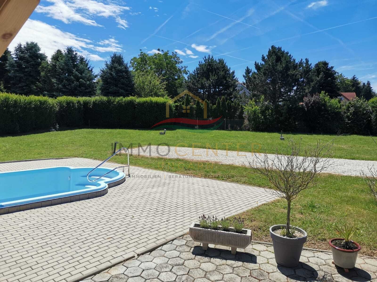 (AAA) Neuwertiges Landhaus mit Gästeappartment, Pool & Caravan-Stellplätzen (CM064-G)