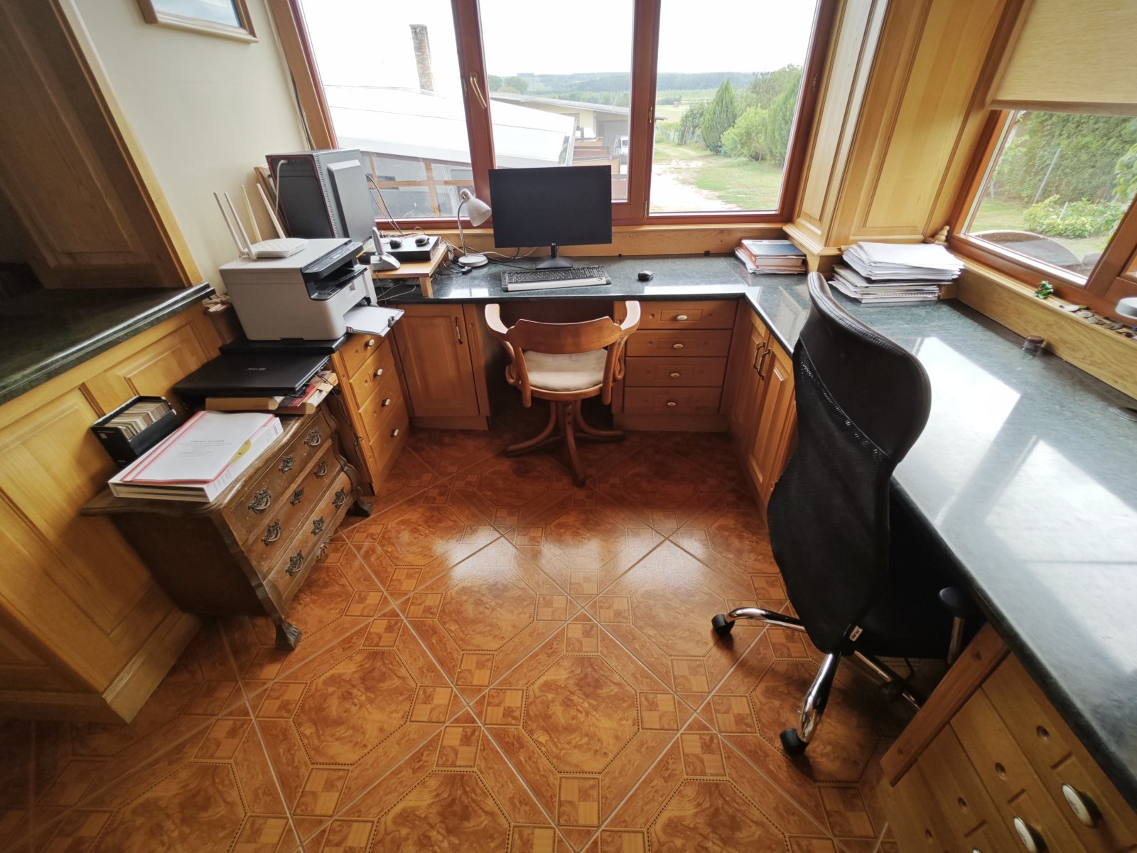 (AAAB) Schreinerei am Balaton mit vollen Auftragsbüchern & Wohnhaus (CM125-2) — Büro