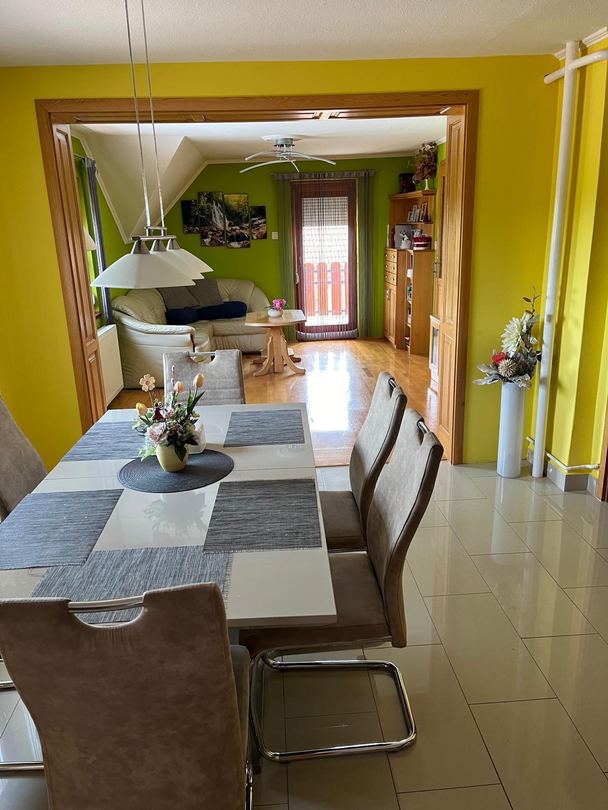 (AAAB) Schreinerei am Balaton mit vollen Auftragsbüchern & Wohnhaus (CM125-2) — Wohnung oben