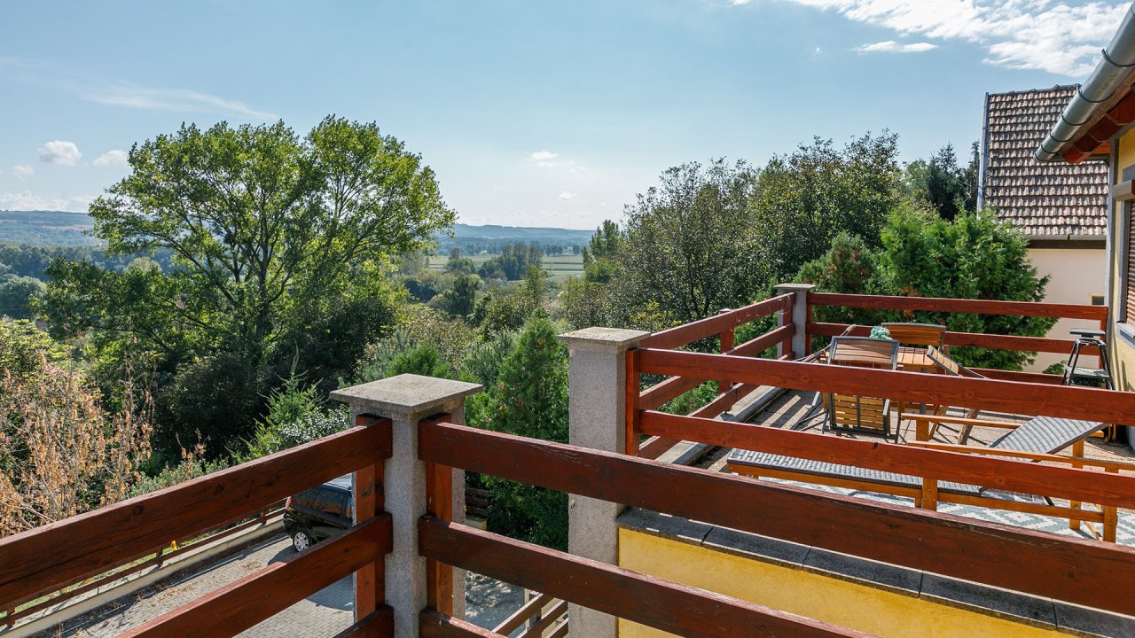(BAA) Gemütliches Apartement mit Weitblick über den Kurort Kehida (CM005-M)