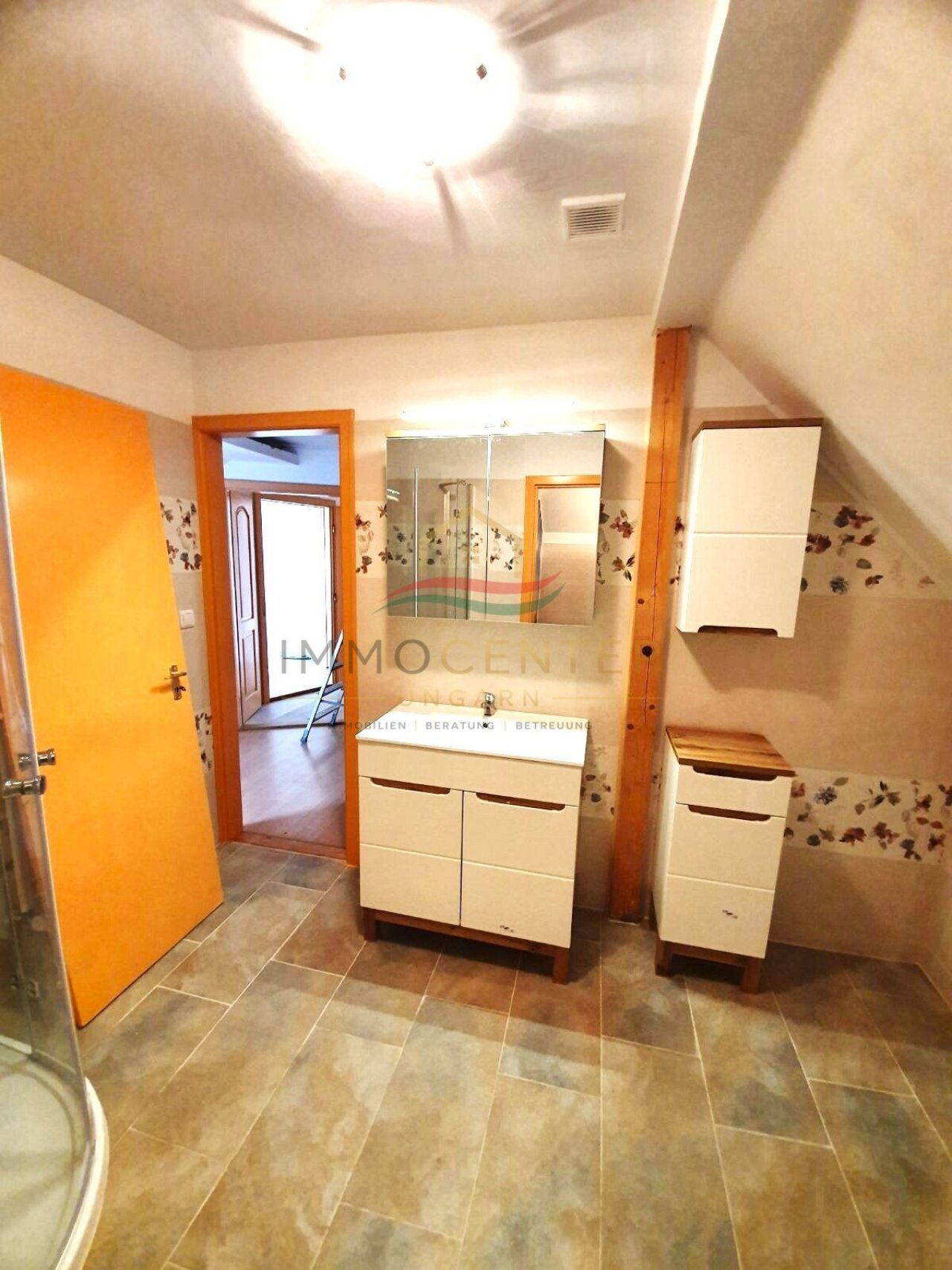 (AAA) Ungarn - nähe Hévíz - 3 Zimmer DG Wohnung mit Balkon (KK0831-2-M)