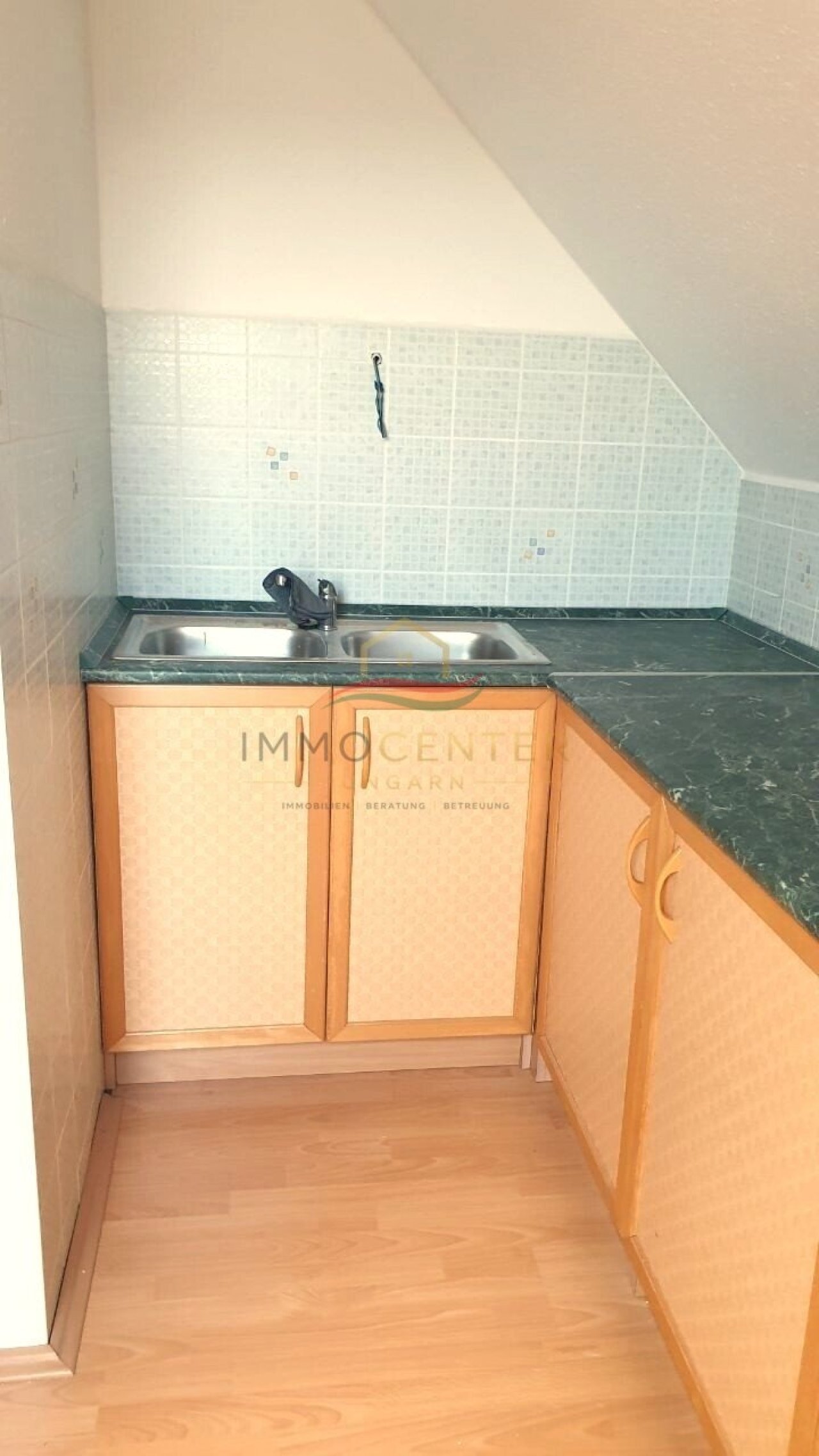 (AAA) Ungarn - nähe Hévíz - 3 Zimmer DG Wohnung mit Balkon (KK0831-2-M)